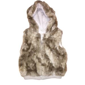 H&M Faux Fur Teddy Bear Vest Size 5-6Y